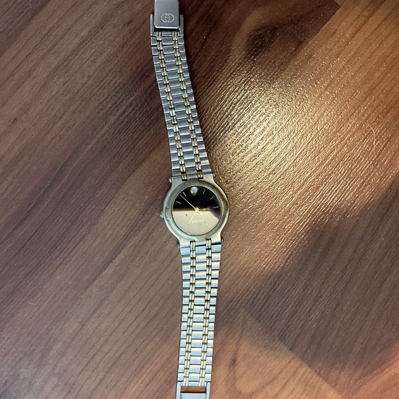 Gucci Other - Vintage Gucci watch. 9000m